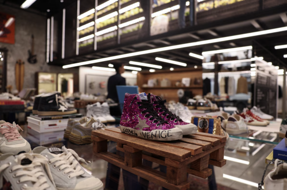 29亿美元！中国资本将收购“脏脏鞋”，计划圣诞节前完成交易！